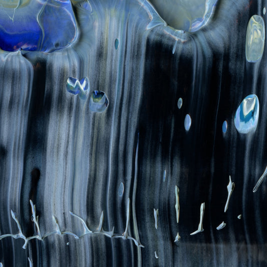 Overwriting Leitmotifs G2 is an abstract oil-on-canvas artwork, a fractal of its parent painting Overwriting Leitmotifs created by Anna Judd for the Scales Collection.